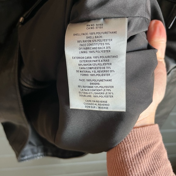 New!Levi's Black faux Leather Jacket - Picture 7 of 7